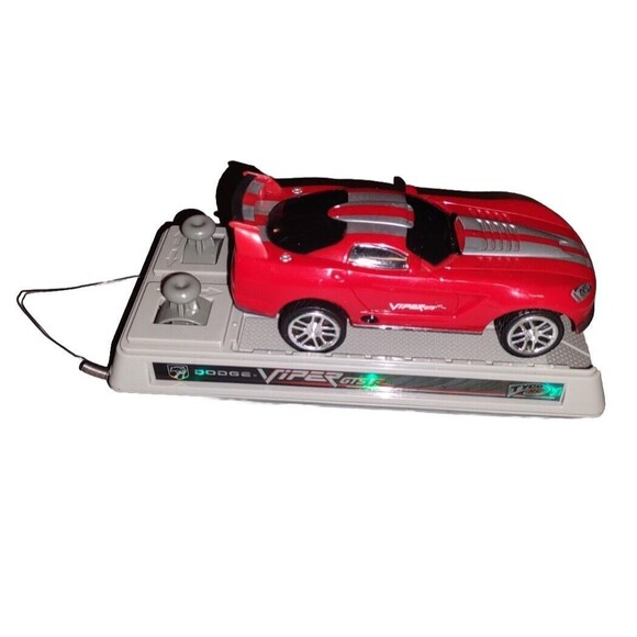 Dodge Viper GTS Tyco Remote Control Car "02 RED RARE DISPLAY RUNS & FUN 1/25 B1 - Picture 2 of 3